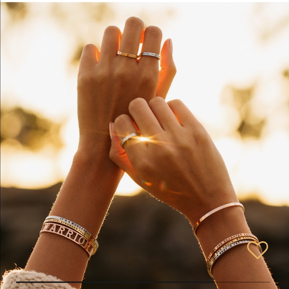 Mantraband “BELIEVE” bracelet in silver NWT